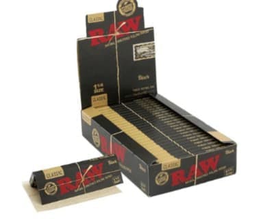RAW Black - 1 1/4 Rolling Papers